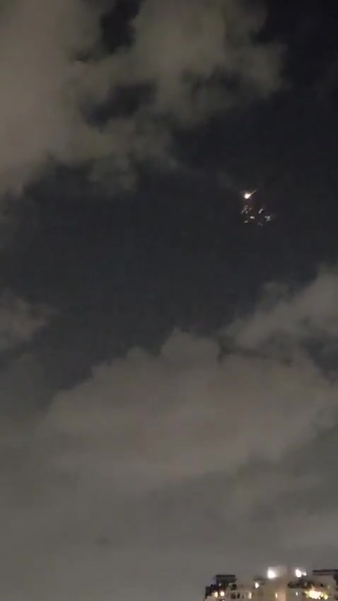 One of the ballistic missiles launched from Iran at northern Israel a short while ago carried a cluster bomb warhead, footage shows