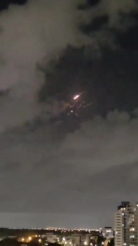 One of the ballistic missiles launched from Iran at northern Israel a short while ago carried a cluster bomb warhead, footage shows