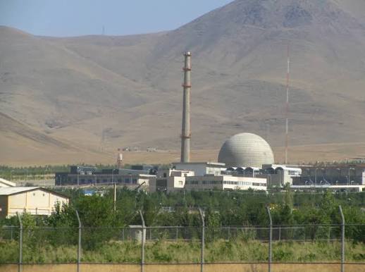 US-Israeli airstrikes targeted the Isfahan and Khorramshahr power plants moments ago. The Isfahan plant – with a capacity of 2500 MW, the largest in the country in terms of actual generation – is the largest thermal power plant in Iran and supplies the central industrial sector. The Khorramshahr plant – with a capacity of 1100 MW, the fifth largest in the country – is a vital electricity supply for southern Iran.
