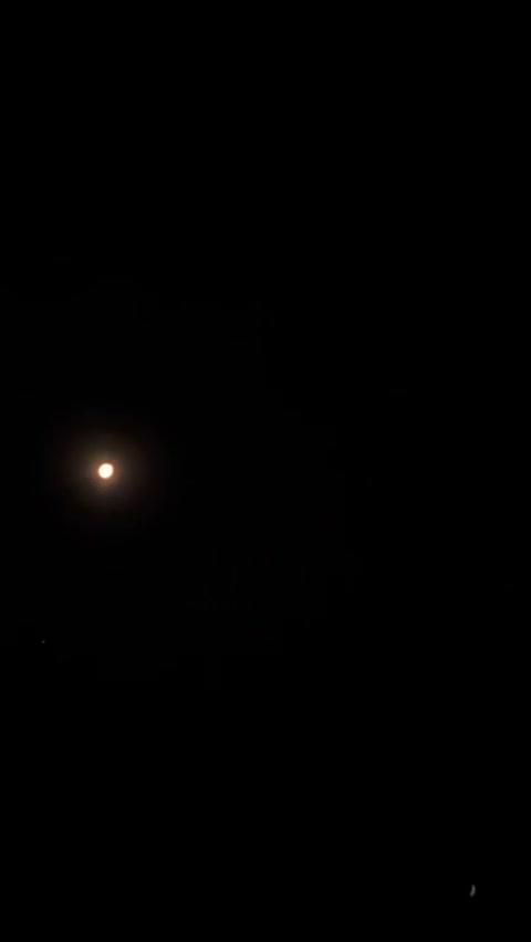 The Revolutionary Guard launches missiles from the city of Yazd