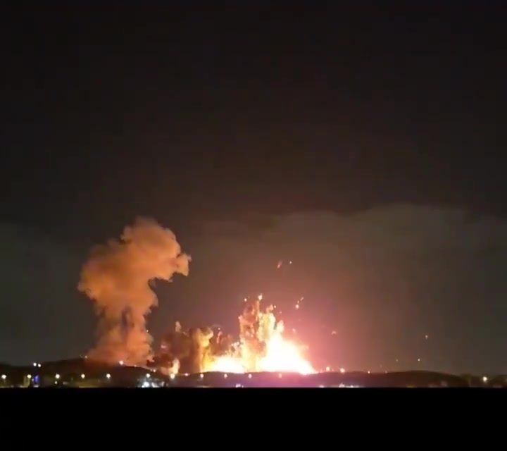 Massive explosions seen tonight in the Central Iranian city of Isfahan, following airstrikes by Israel and/or the United States
