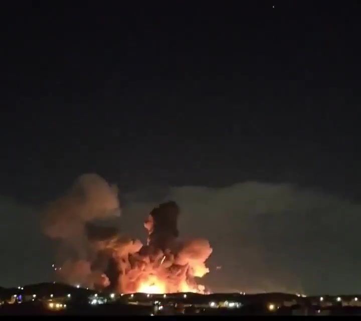 Massive explosions seen tonight in the Central Iranian city of Isfahan, following airstrikes by Israel and/or the United States