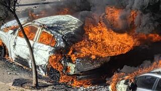 Debris fall also in Givat Shmuel from the barrage to the center, a vehicle was recorded on fire