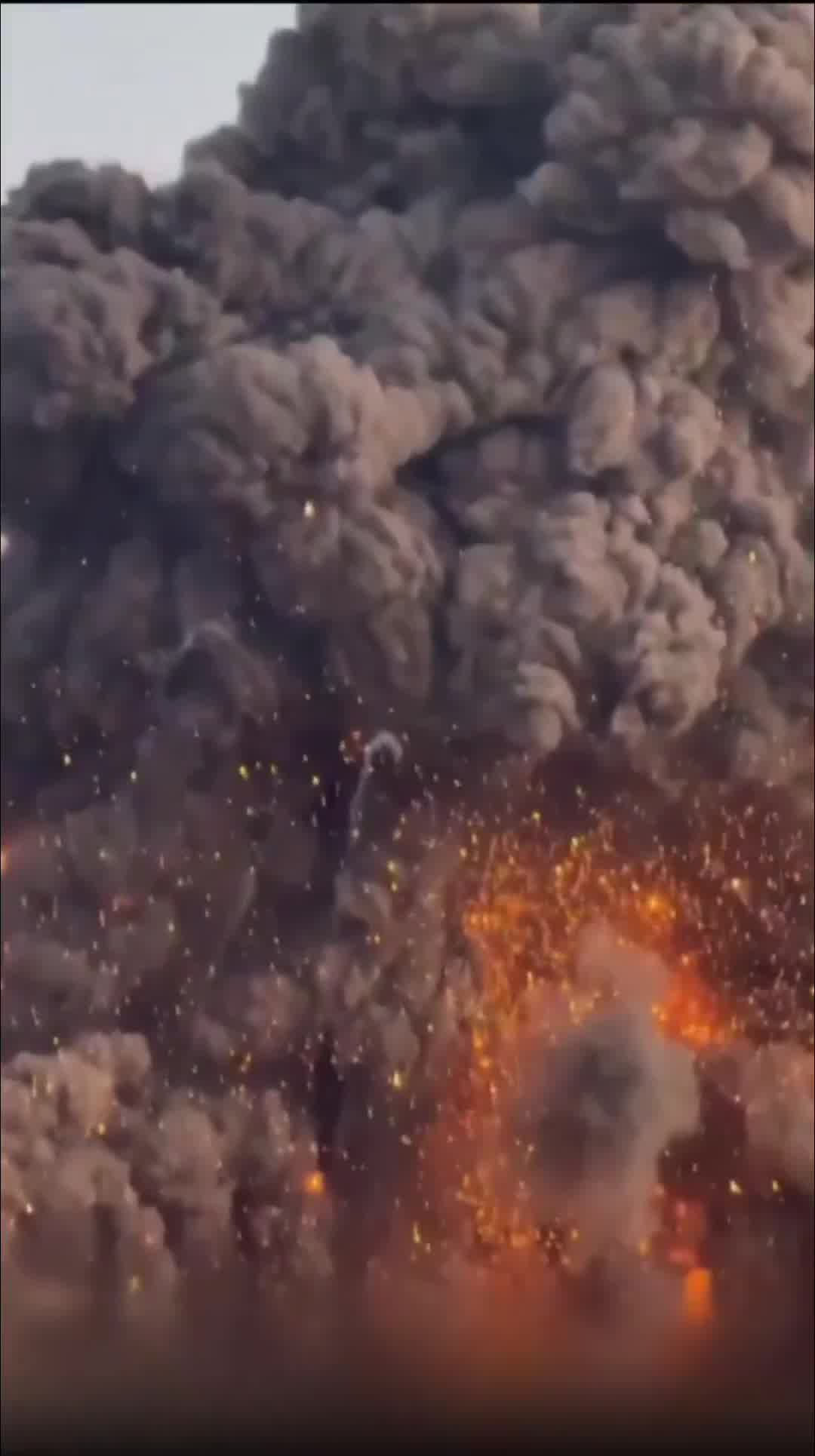 Aftermath of U.S. or Israeli strikes on another artillery ammunition depot near Isfahan, Iran. The area reportedly hosts massive artillery stockpiles, as two Iranian Army ground artillery groups are based there
