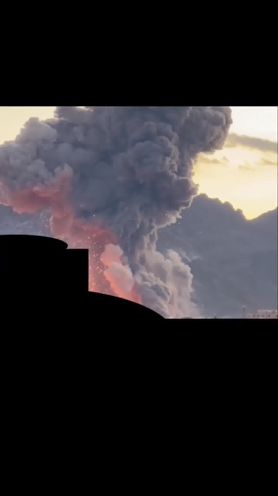 Aftermath of U.S. or Israeli strikes on another artillery ammunition depot near Isfahan, Iran. The area reportedly hosts massive artillery stockpiles, as two Iranian Army ground artillery groups are based there