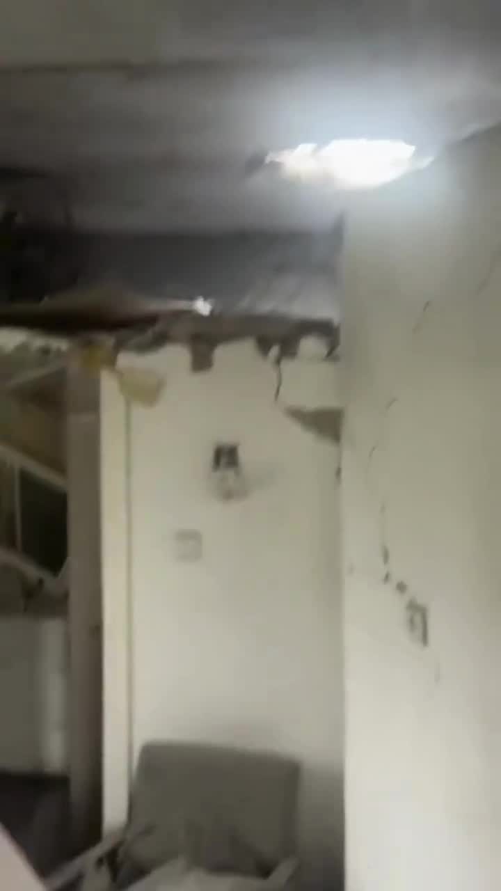 Reports of several crash sites in Haifa and Kiryat Ata following a cluster missile from Iran; MDA: Minor injury in Kiryat Ata