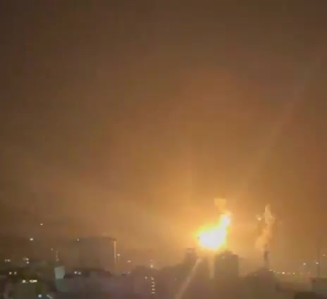 Ataques aéreos en Karaj, Irán