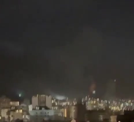 Ataques aéreos en Karaj, Irán