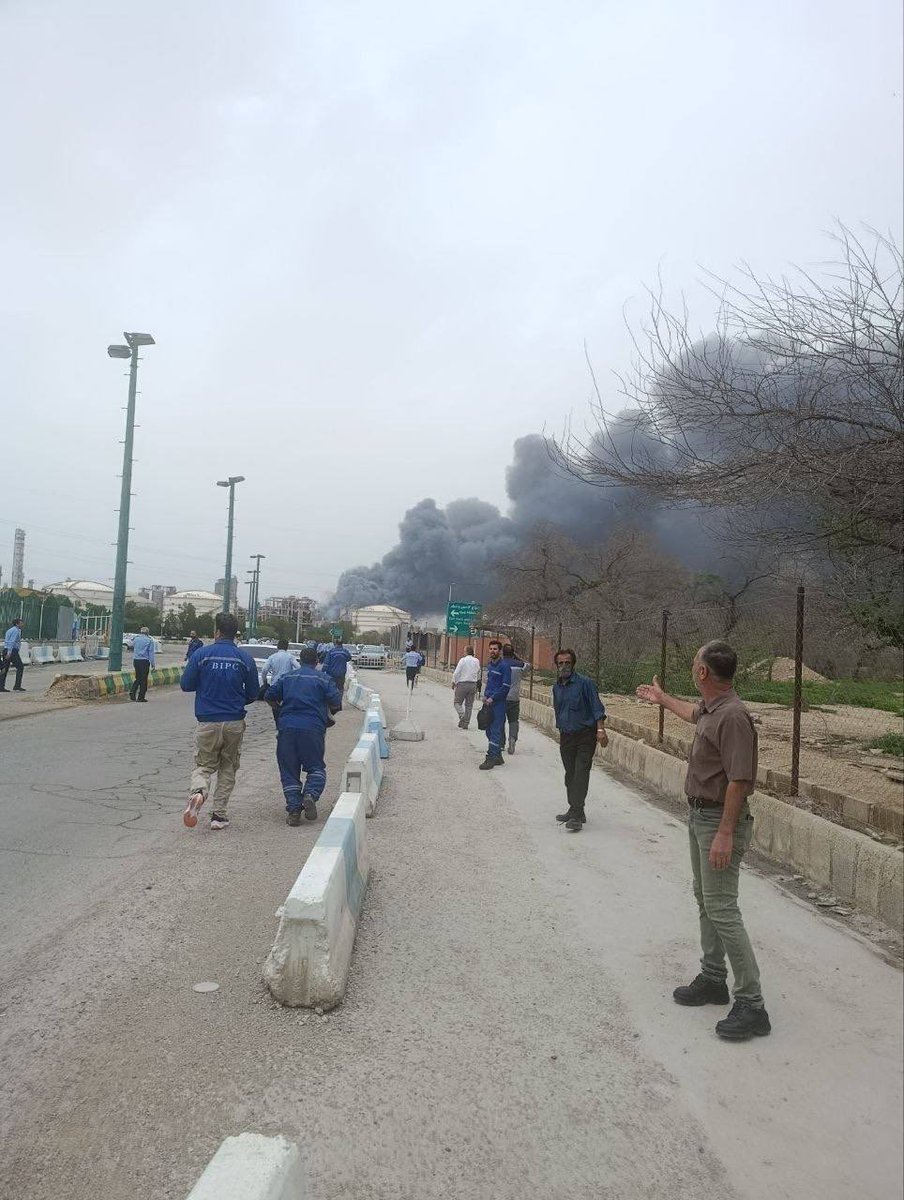 Targeting the Mahshahr Petrochemical Complex in the city of Mahshahr in Ahvaz, one of the most vital centers for the oil and petrochemical industries in Iran