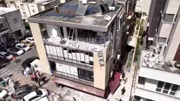 The heavy destruction of a building hit in Ramat Gan, as a result of missile fire from Iran