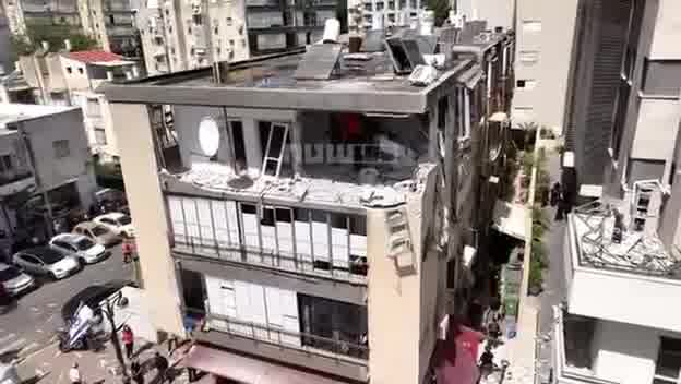 The heavy destruction of a building hit in Ramat Gan, as a result of missile fire from Iran