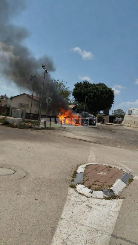 Fire in Einat as result of debris fall