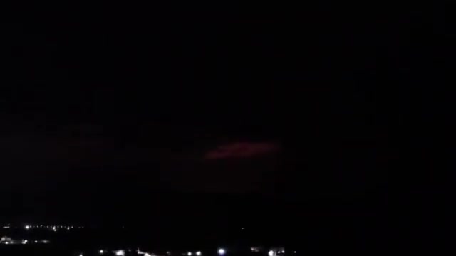 伊朗伊斯法罕省纳杰夫阿巴德市维拉沙尔地区附近发生爆炸。