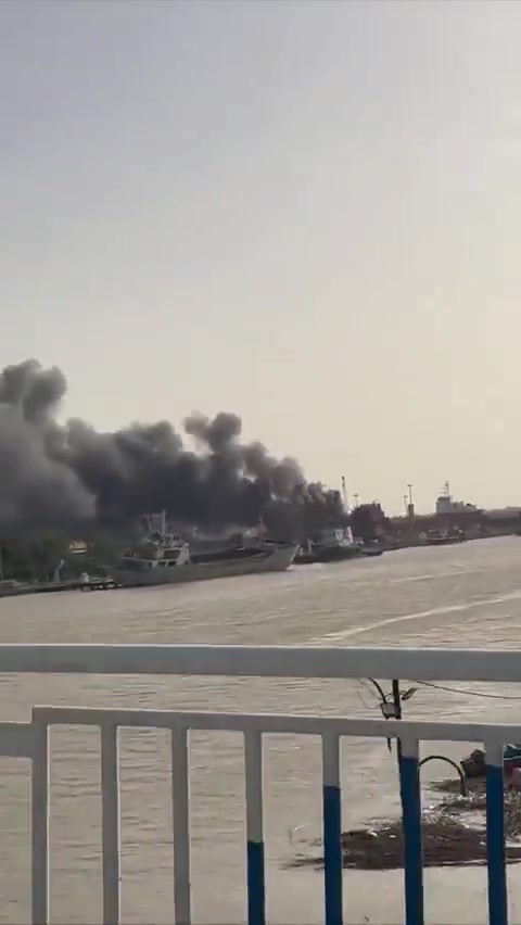 Earlier @ 1300Z - Multiple explosions at Shahid Mousavi shipyard in Khorramshehr. Heavy damage reported