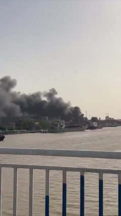 Earlier @ 1300Z - Multiple explosions at Shahid Mousavi shipyard in Khorramshehr. Heavy damage reported