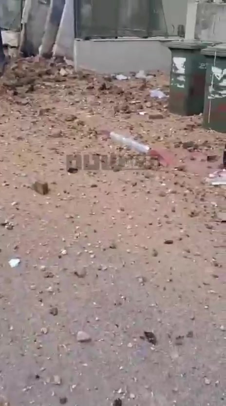 MDA: Treating 6 major crash sites in the Dan area, no casualties found. Documentation of damage from Rosh Ha-Ayin