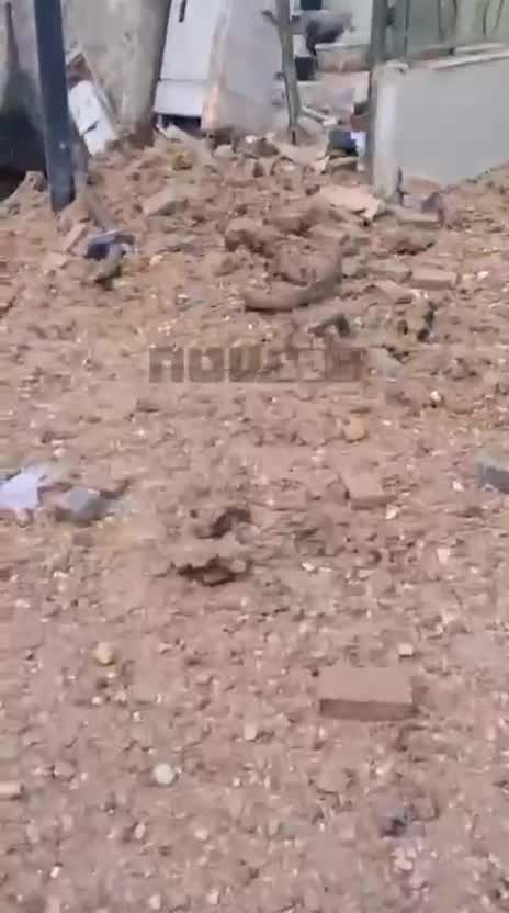 MDA: Treating 6 major crash sites in the Dan area, no casualties found. Documentation of damage from Rosh Ha-Ayin