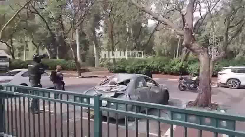 Debris fall reported near Ayalon Mall.