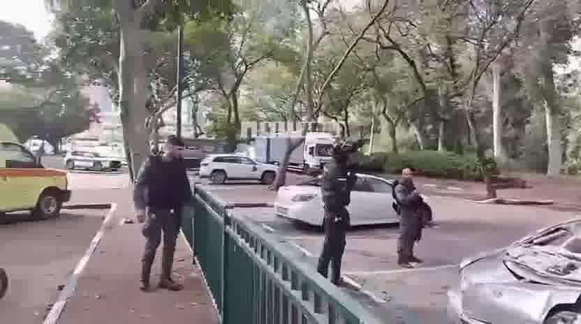 Debris fall reported near Ayalon Mall.