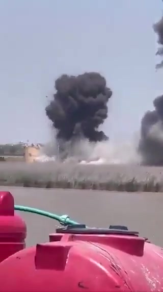 Recorded from the Iraqi side in Basra - U.S. and Israel targeting an Iranian border post near the Iraqi-Iranian border
