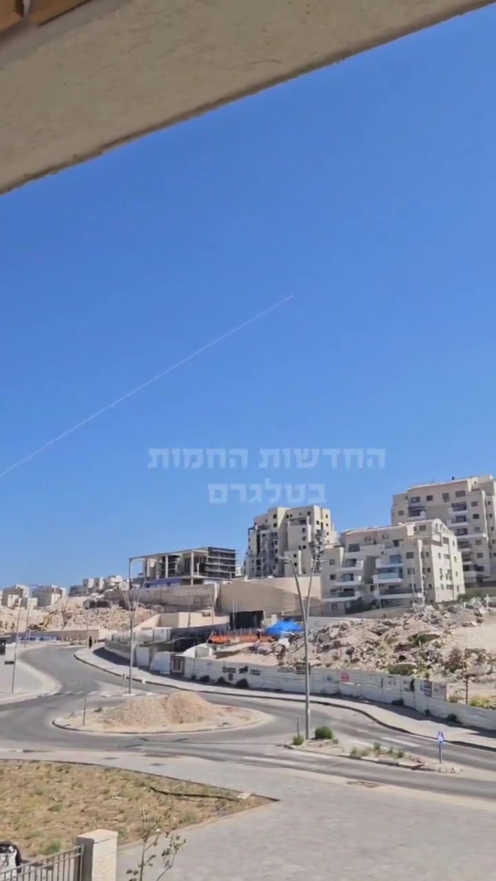 Ballistic missile interceptor seen launching from Central Israel during the recent wave of missiles launched by Iran