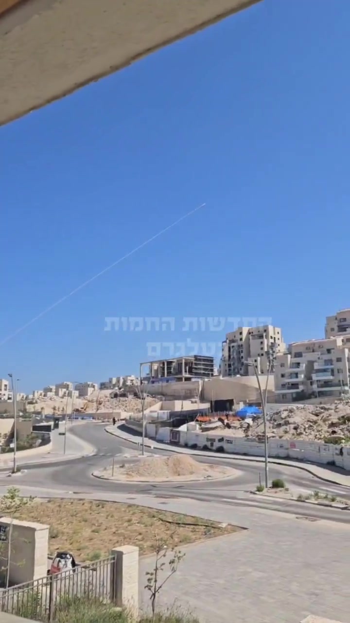 Ballistic missile interceptor seen launching from Central Israel during the recent wave of missiles launched by Iran