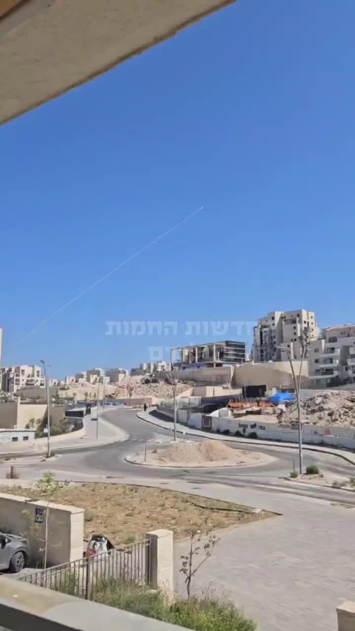 Ballistic missile interceptor seen launching from Central Israel during the recent wave of missiles launched by Iran