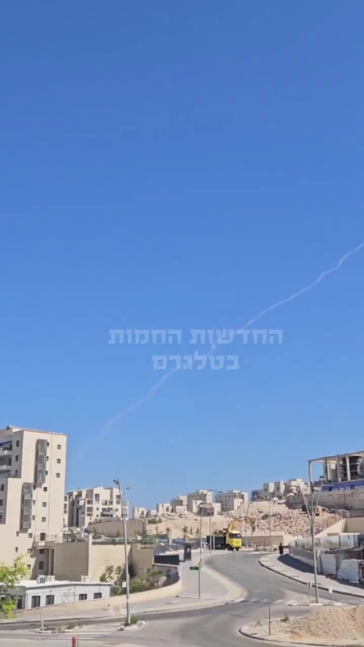 Ballistic missile interceptor seen launching from Central Israel during the recent wave of missiles launched by Iran