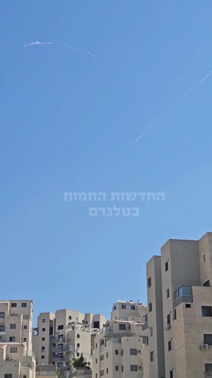 Ballistic missile interceptor seen launching from Central Israel during the recent wave of missiles launched by Iran