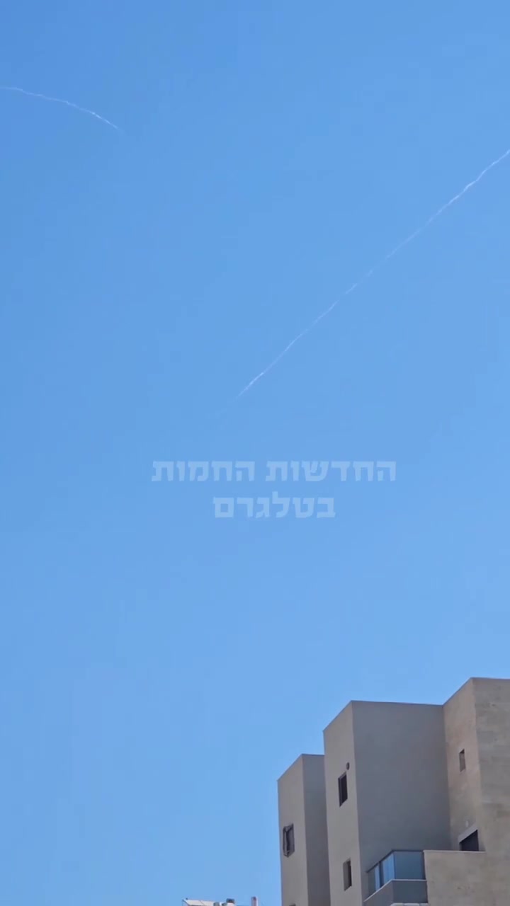 Ballistic missile interceptor seen launching from Central Israel during the recent wave of missiles launched by Iran