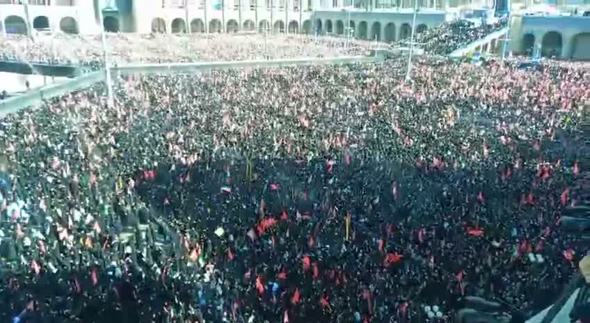 Thousands of mourners have attended the Khomeini funeral in Tehran