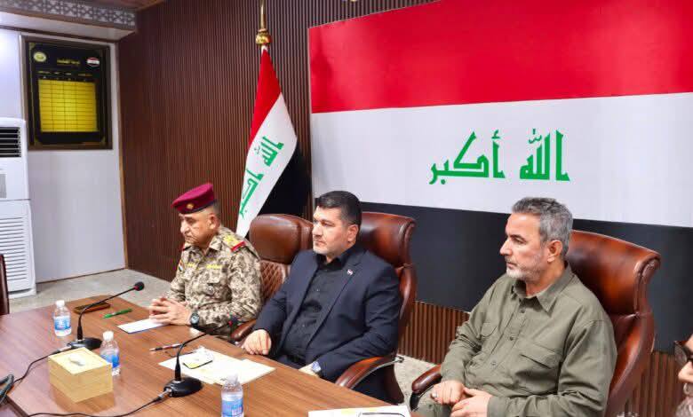 The Chief of Staff of the Popular Mobilization Forces (PMF) chaired an expanded meeting in the holy city of Karbala to discuss the final preparations for the funeral procession of the late Grand Ayatollah Ali Khamenei. The meeting, held at the Karbala Operations Command headquarters, was also attended by the Director of the Prime Minister's Office, the Deputy Commander of Joint Operations, and several security and military leaders. Discussions focused on the security and logistical plans for the procession, as well as coordination vehicles among the various security and military agencies. The aim was to ensure the smooth execution of assigned duties and maintain security and public order during the procession. Participants emphasized the importance of unifying efforts and integrating roles among all relevant parties, and continuing field and logistical preparations to ensure the success of the funeral procession according to the established plans, achieving the highest levels of security and organization.