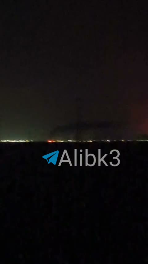 Columns of smoke rise from Omidiyeh in Khuzestan as a result of the American bombing.