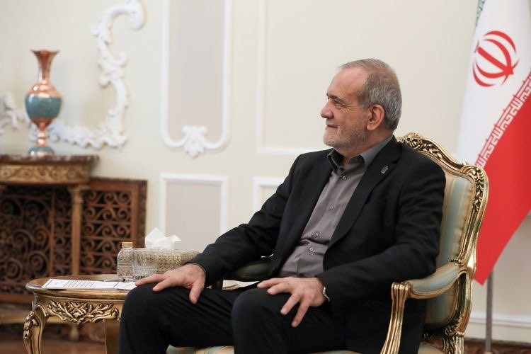 Iran's President and Russia's Energy Minister met in Tehran, discussing the bilateral relations