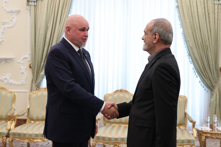 Iran's President and Russia's Energy Minister met in Tehran, discussing the bilateral relations