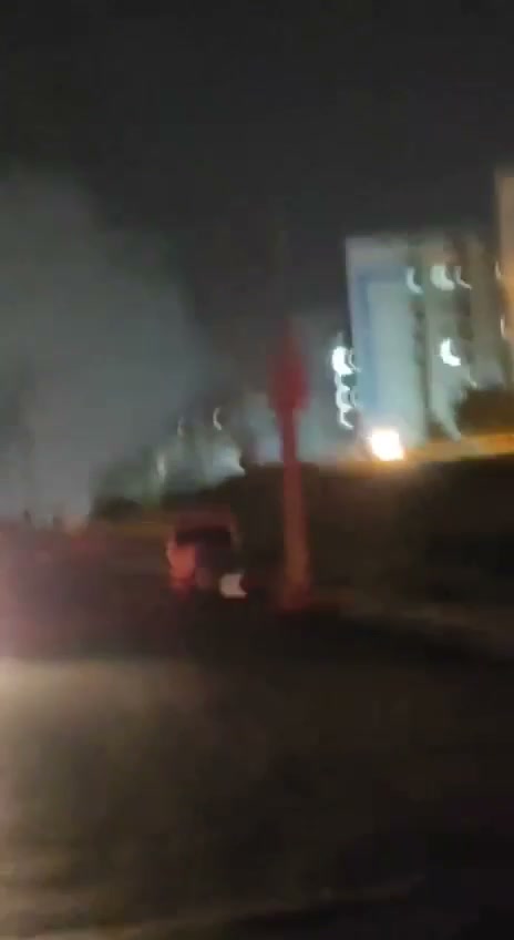 Power outage in Bandar Abbas and the bombing has intensified.