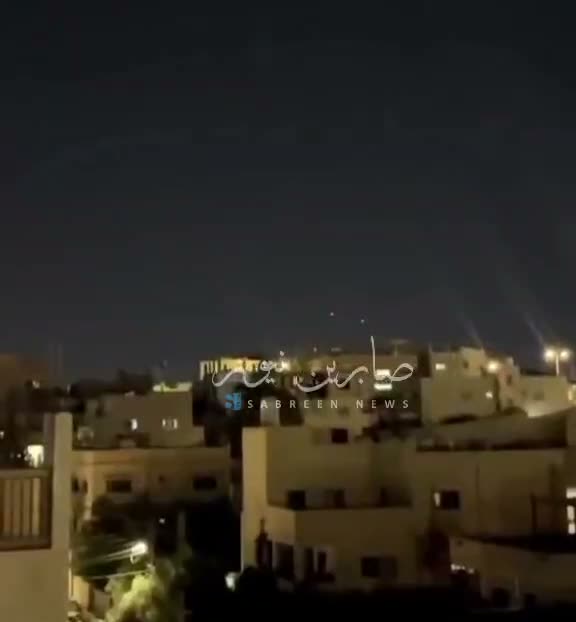 Jordanian skies now: US air defenses attempt to intercept Iranian missiles