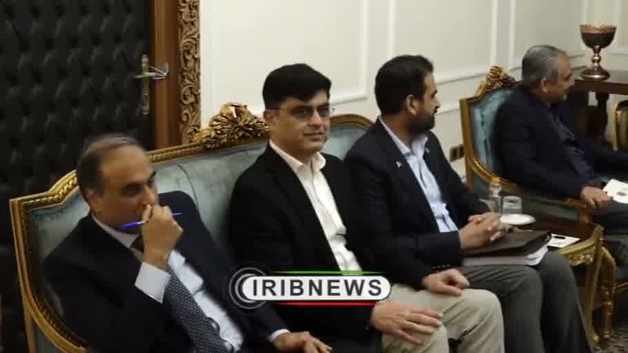 #Iran’s SNSC Secretary, meeting with #Pakistan Army Chief: Not a single particle of enriched nuclear material will leave Iran; it remains a national asset for domestic use. There will be no negotiations until the US builds trust by fulfilling Iran's conditions.
